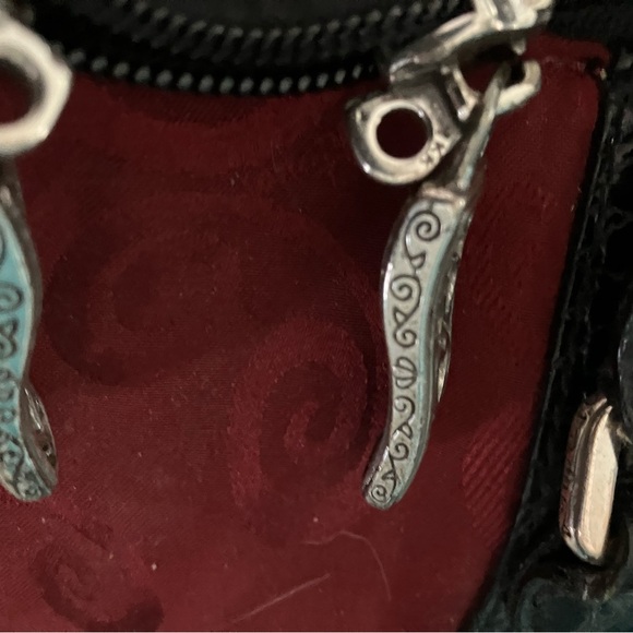 Vintage Brighton Weekender Red and Black Rolling Wheeled Duffle Carry On Bag 20" - Picture 6 of 10